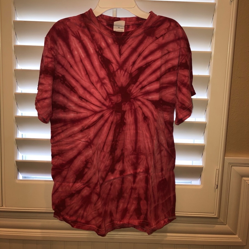 cute red two tone the dye t-shirt!